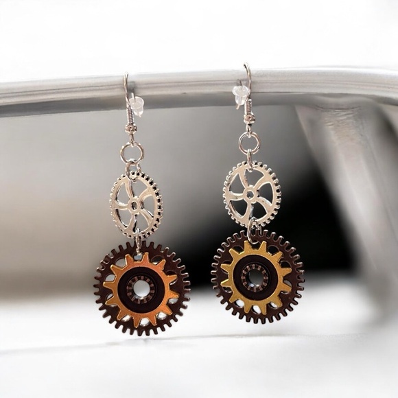 Steampunk dangling earrings Cosplaying Costume Gears Mixed metal Hypoallergenic - Picture 3 of 11
